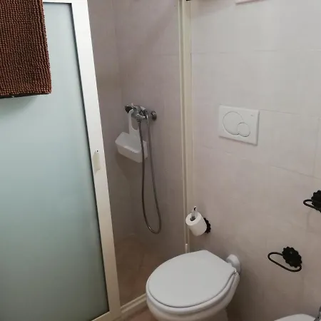 Couette-café La Stanza Alternativa 3*